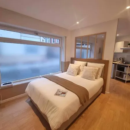 White Cozy Maxi Appartement